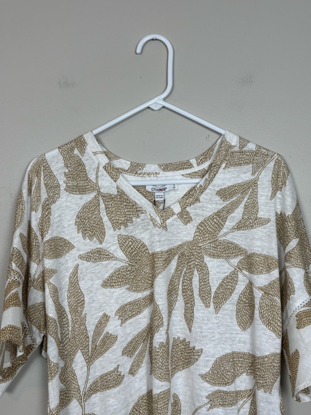 Chicos‎ Top Womens Lg 100% Linen Leaves Flutter Sleeve V-Neck Knit in Sycamore - Picture 2 of 9